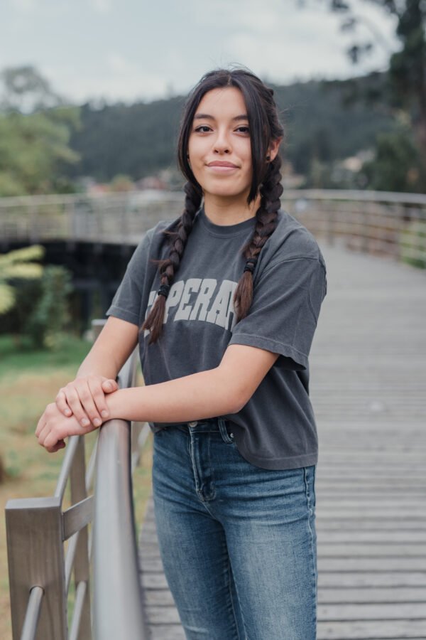 Camiseta corte cuadrado para jóvenes "ESPERARÉ" Salmo 37:7