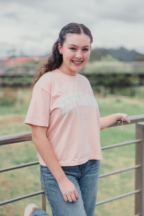 Camiseta corte cuadrado para jóvenes "ESPERARÉ" Salmo 37:7