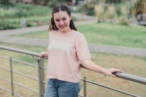 Camiseta corte cuadrado para jóvenes "ESPERARÉ" Salmo 37:7