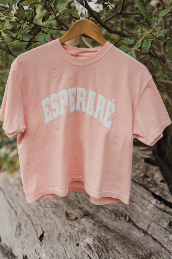 Camiseta corte cuadrado para jóvenes "ESPERARÉ" Salmo 37:7