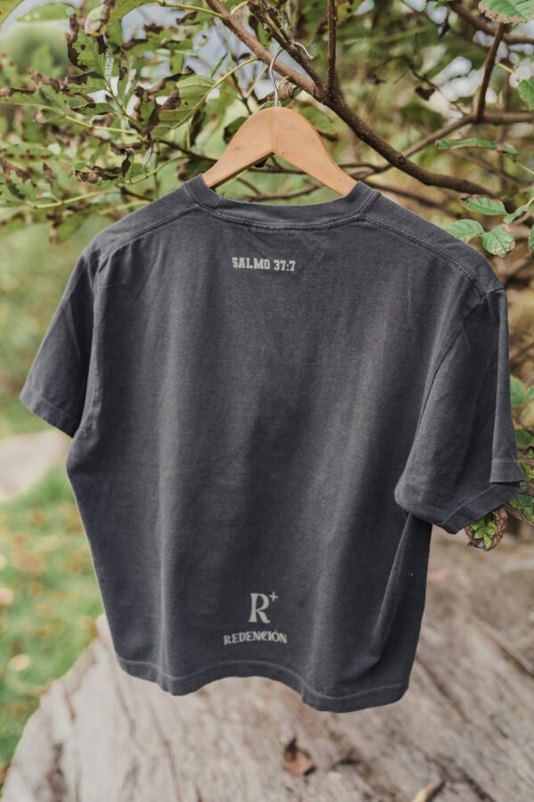 Camiseta corte cuadrado para jóvenes "ESPERARÉ" Salmo 37:7